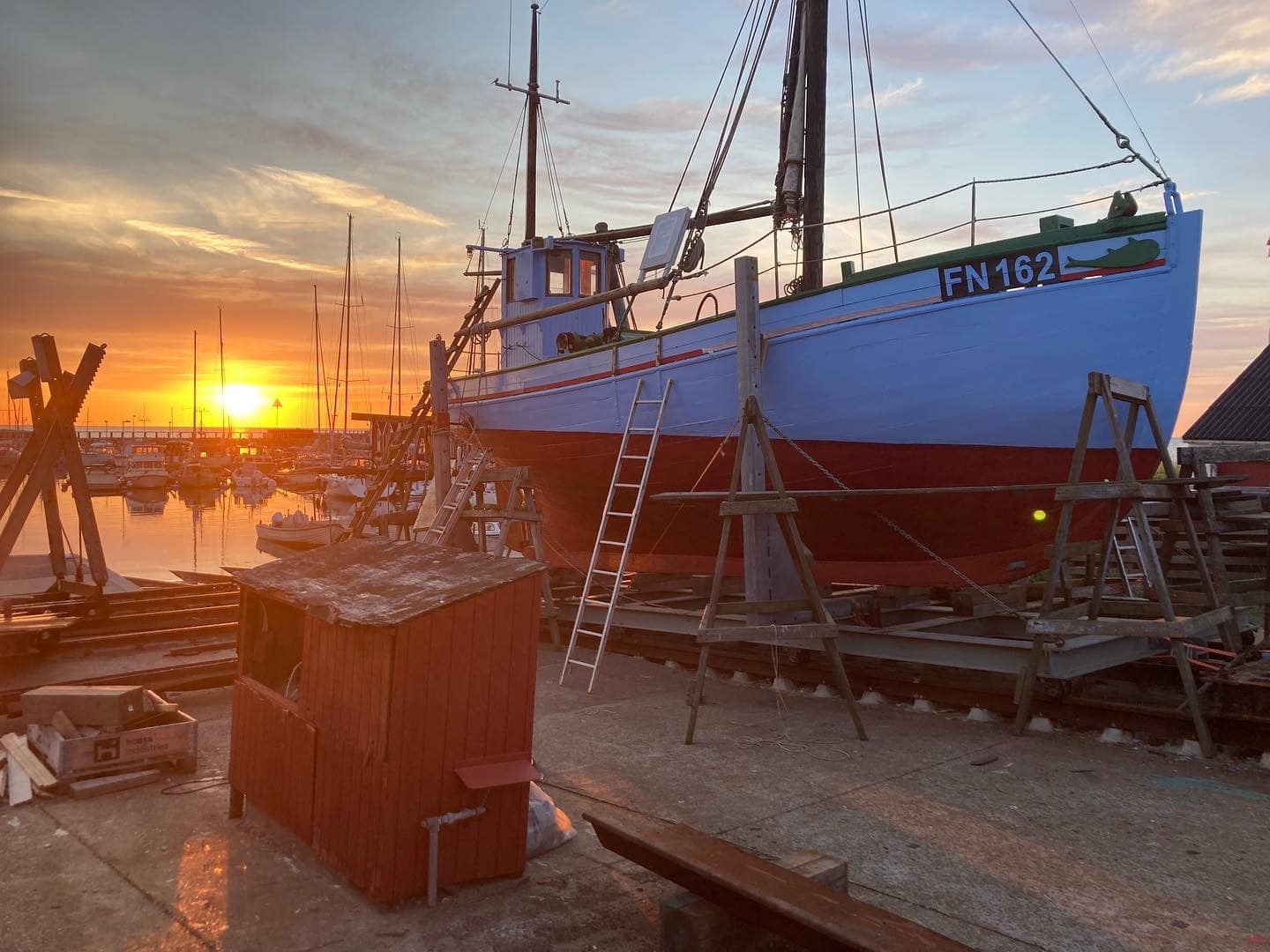 Kutter på bedding i Vesterø Havn