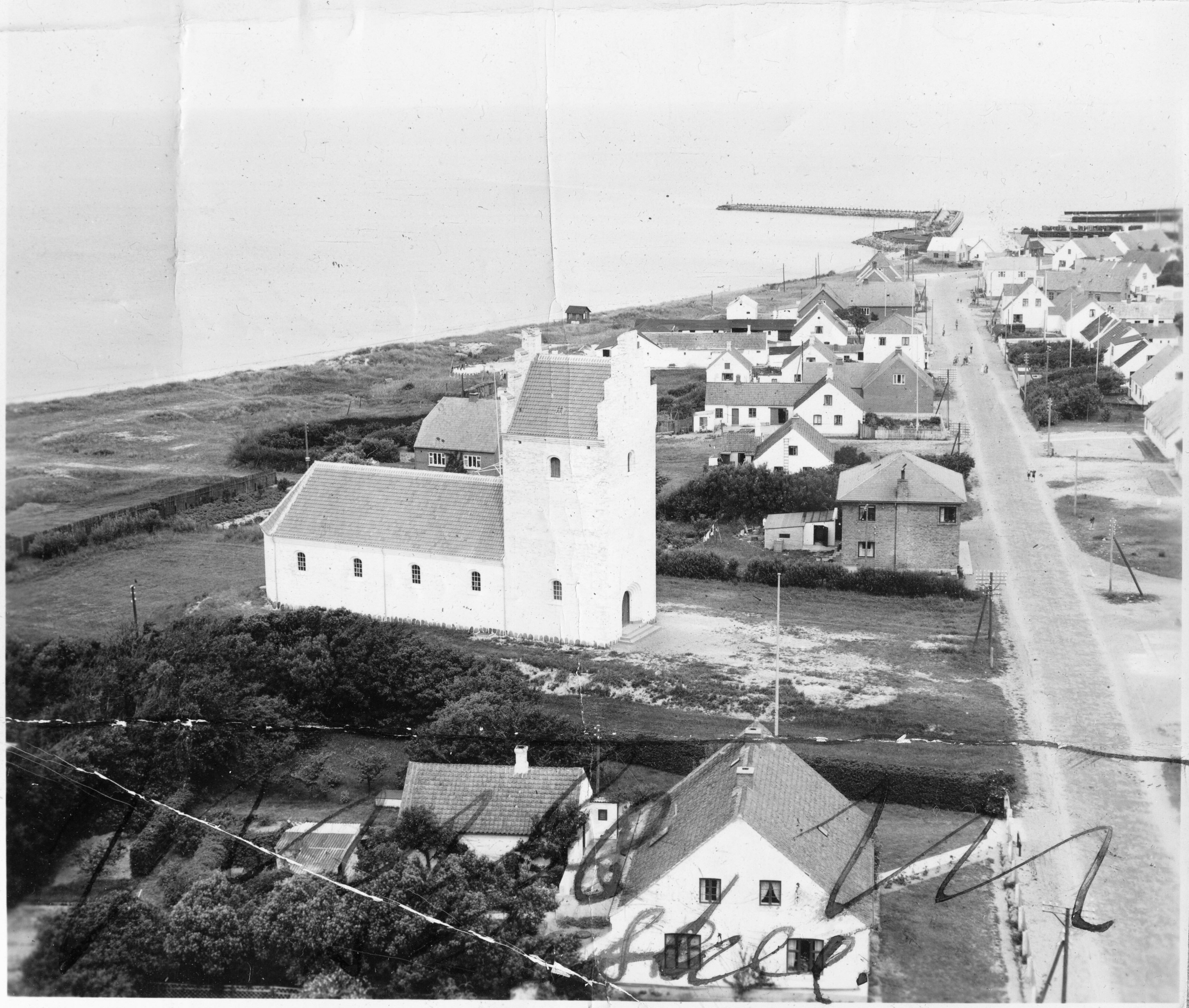 Vesterø Kirke - luftfoto