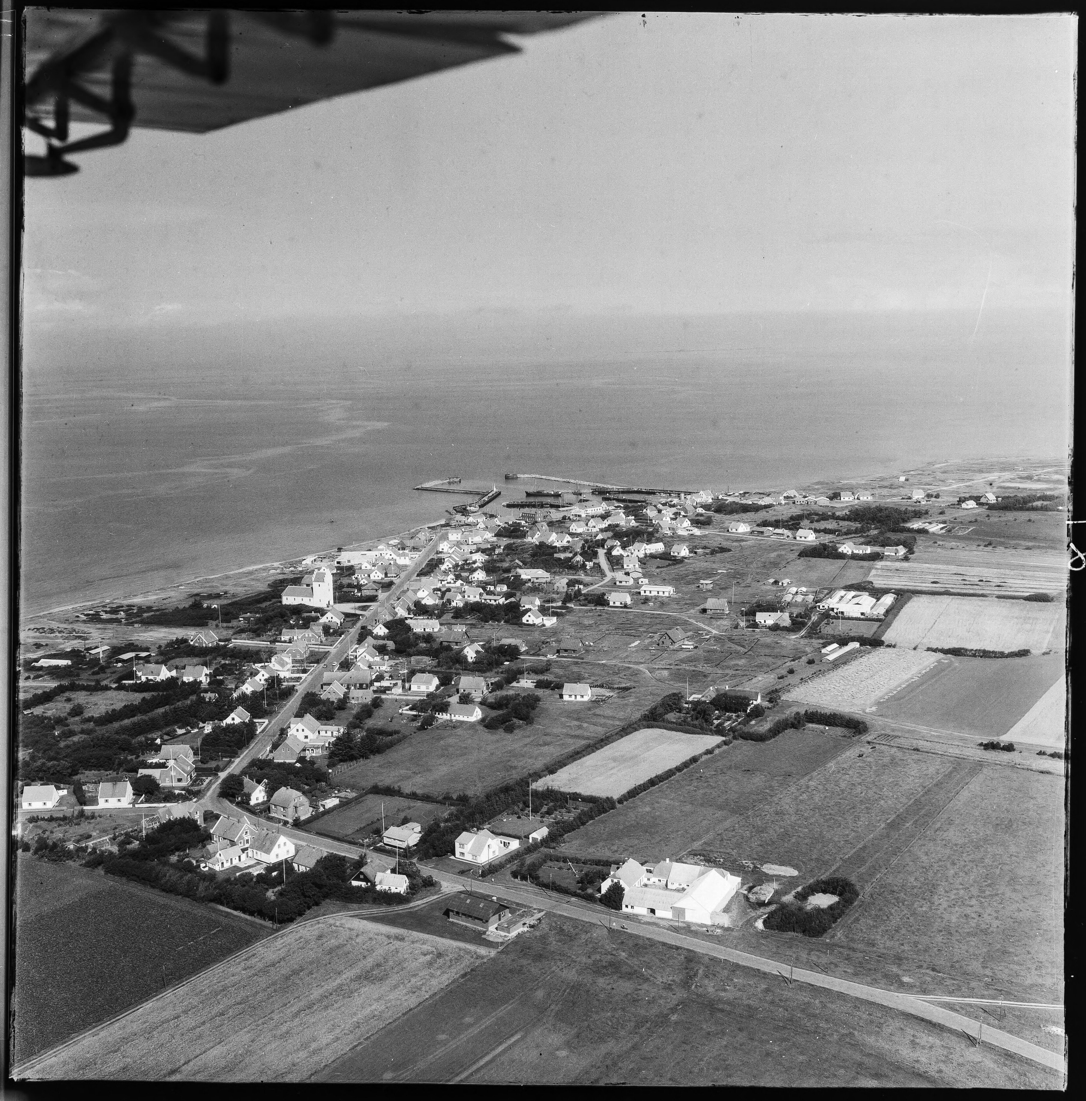 Vesterø By - luftfoto 1952