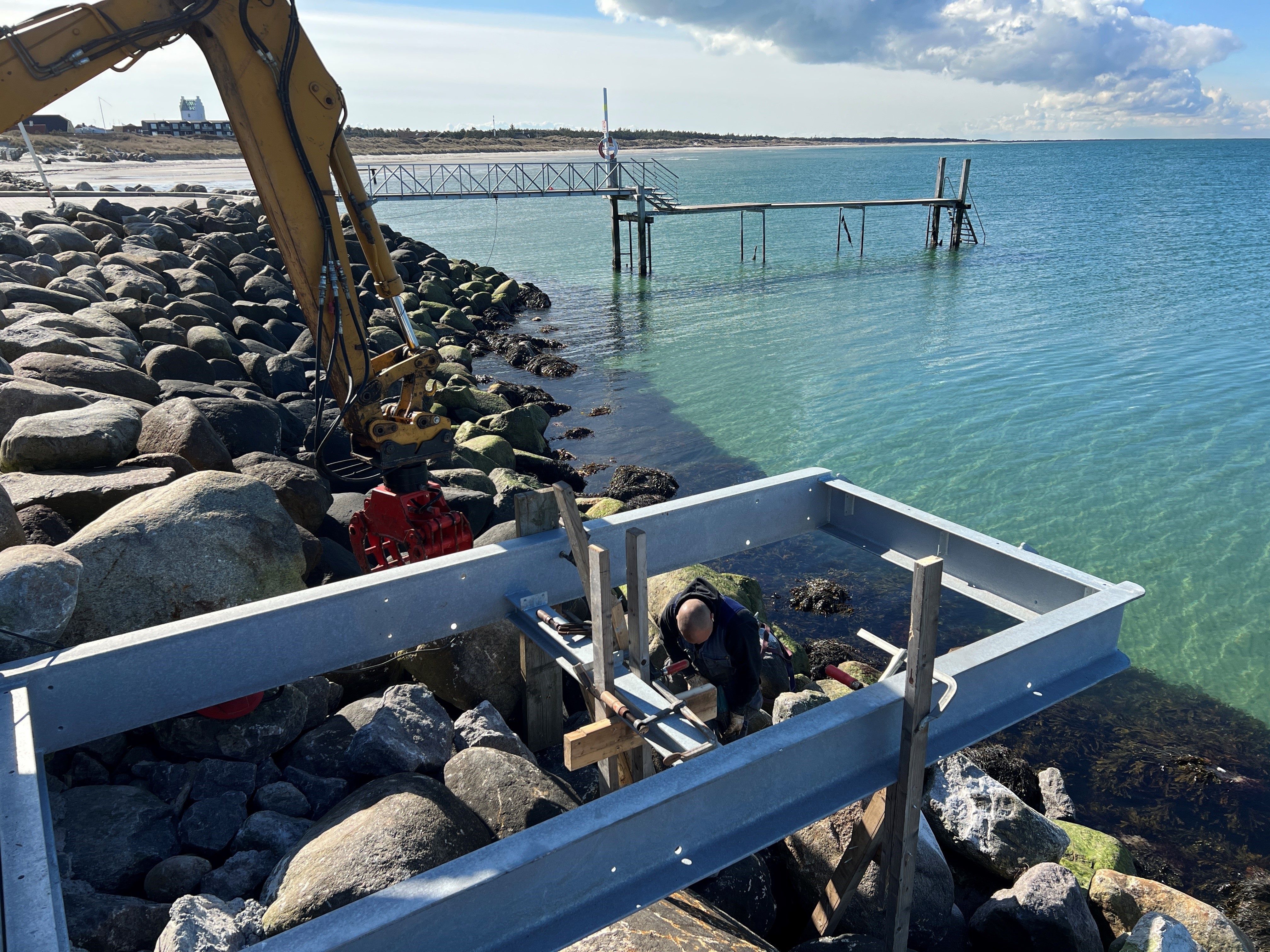 Vesterø Havn - ekstra badebro 2022.jpg