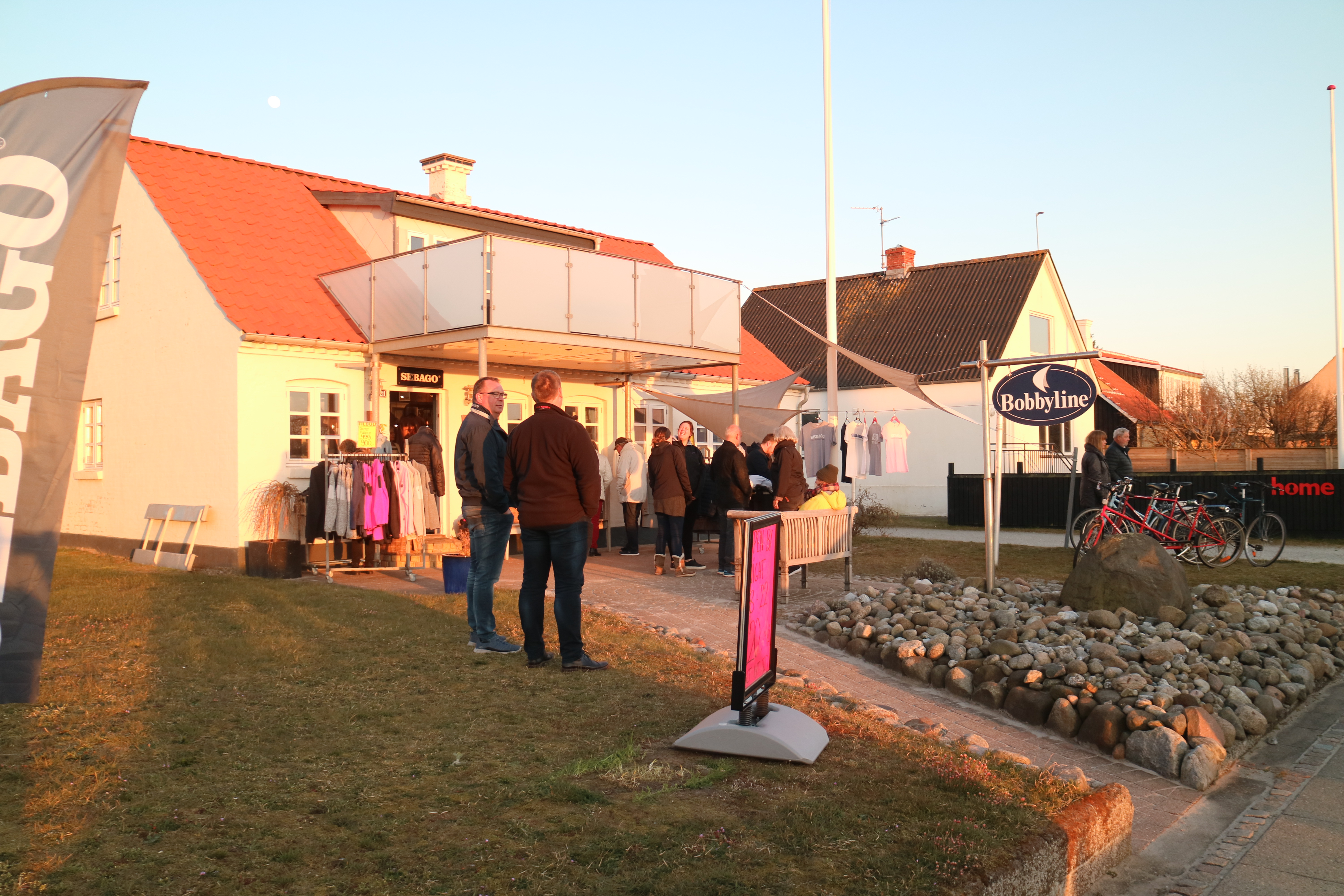 Open by Night Vesterø Bobbyline